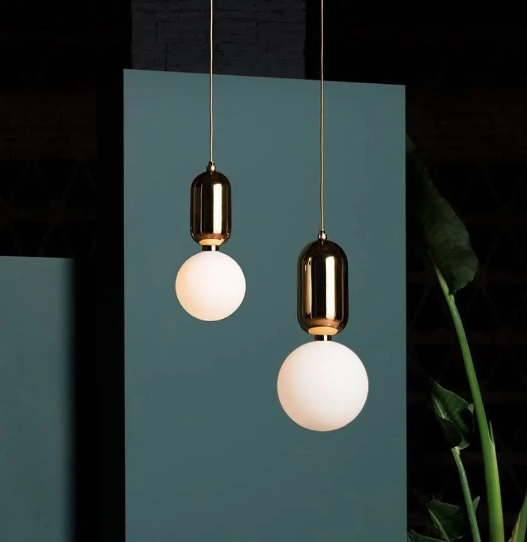 Suspension Duo Boules Dorées - Contraste Chic