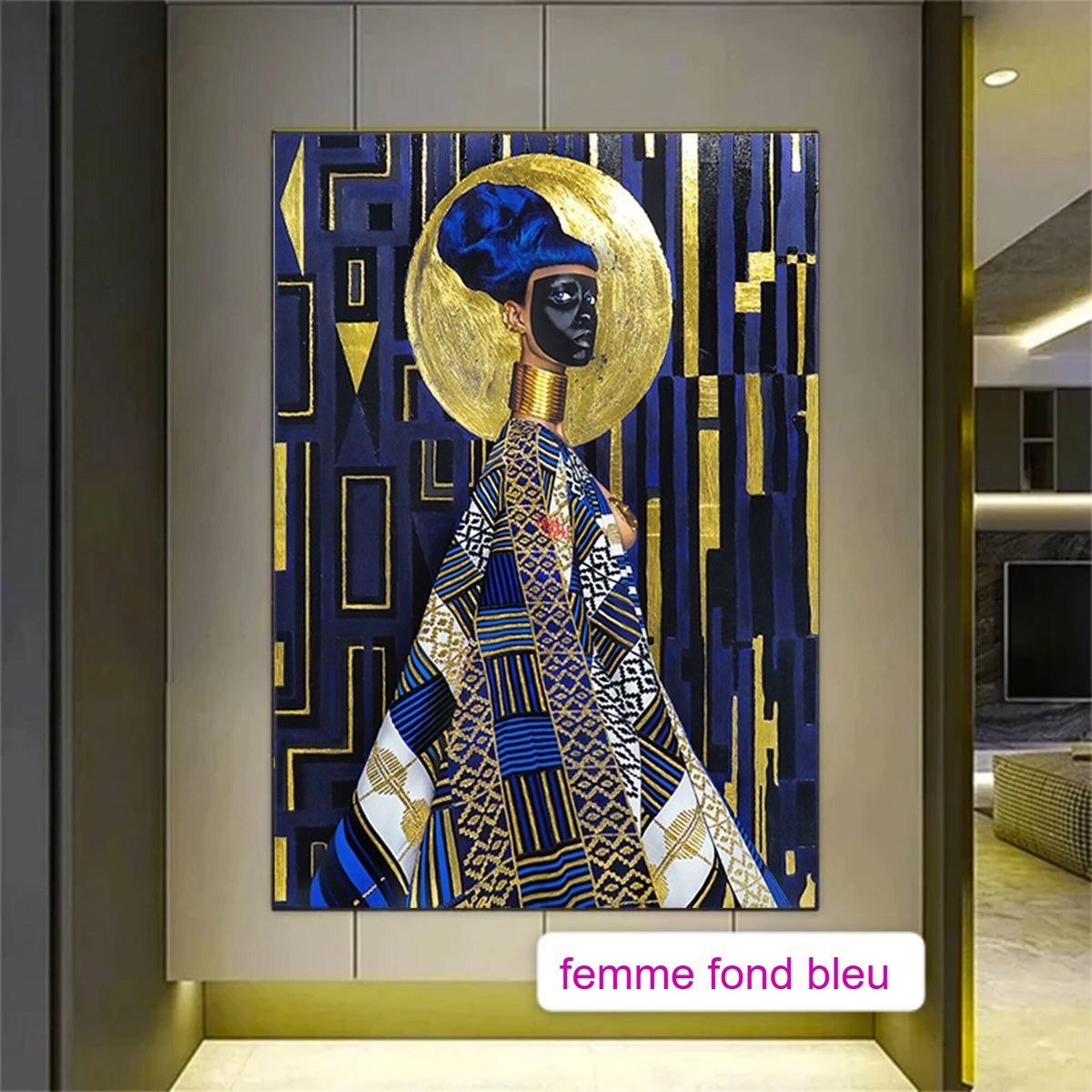 Femme fond bleu