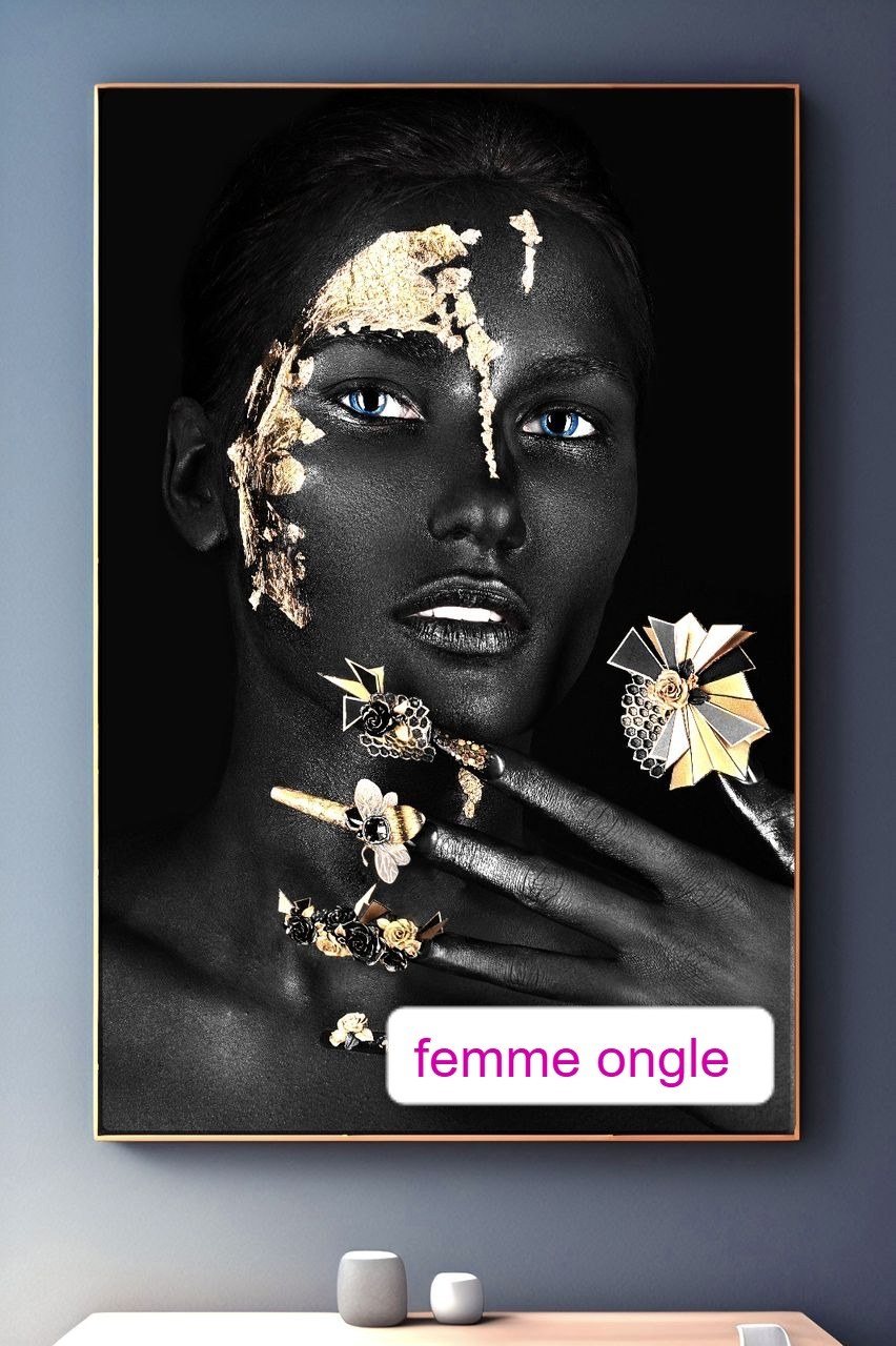 Femme fleur d'or